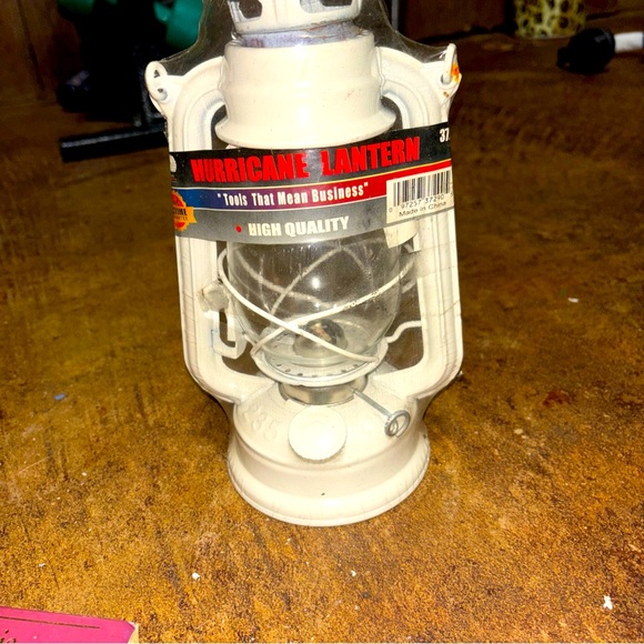 Hurricane Lantern Flying Crane white Metal Kerosene Fueled Camping Light - Picture 1 of 10